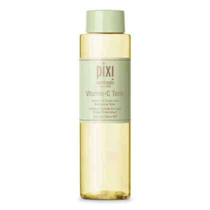 Un flacon de PIXI Vitamin C Tonic Lotion Tonique Eclaircissant Illuminatrice avec un bouchon et une étiquette vert clair, conçu pour éclaircir la peau, est disponible dans un volume de 250 ml (8,5 fl oz). Dakar