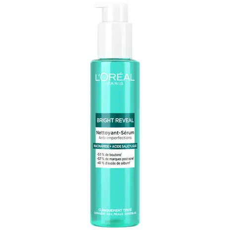 Le flacon de 150 ml du Nettoyant-Sérum Anti-Imperfections Niacinamide Bright Reveal de L’Oréal arbore une superbe couleur bleu sarcelle avec une pompe blanche