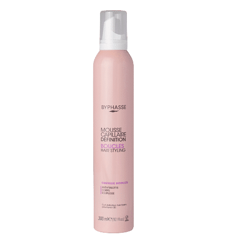 Flacon rose de Byphasse Mousse Définition Boucles Anti Frisottis 300 ml pour définir les boucles