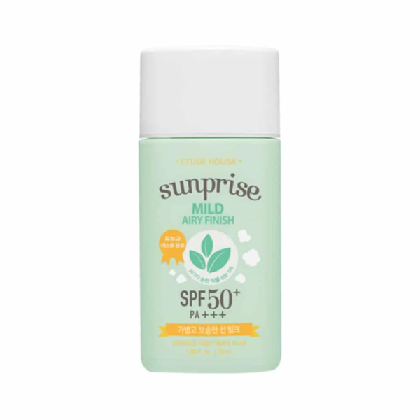 Un flacon de 55 ml d'Etude Crème Solaire Spf50+ Sunprise au Fini Doux et Aéré