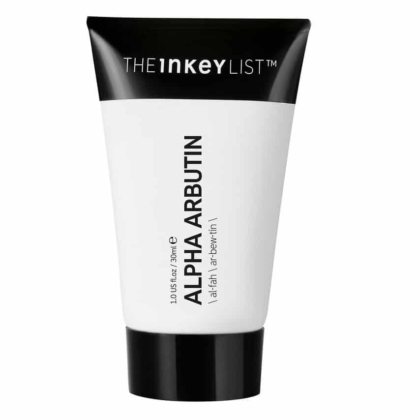 Un tube blanc élégant de sérum Alpha Arbutin THE INKEY LIST doté d'un capuchon noir, clairement étiqueté et contenant 30 ml (1,0 US fl oz) de produit, promet une approche raffinée des soins de la peau. Dakar