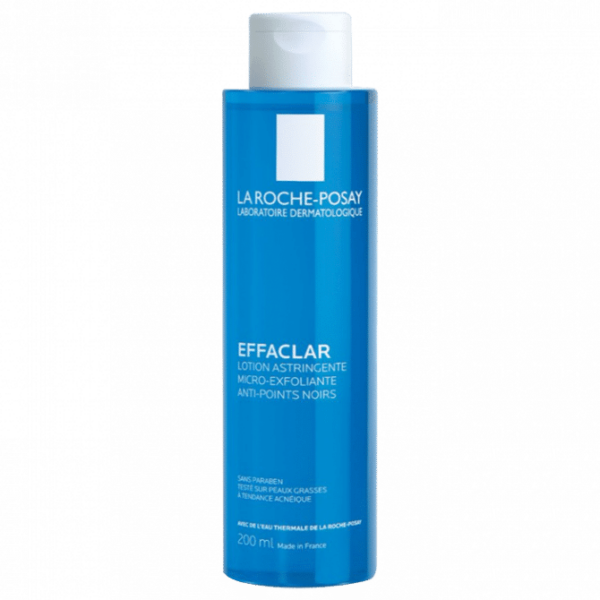 La Lotion Astringente Micro-Exfoliante Anti-Points Noirs LA ROCHE-POSAY EFFACLAR, 200 ml, est présentée dans un flacon bleu et formulée pour les peaux grasses, mettant l'accent sur des bienfaits tels que la micro-exfoliation et les propriétés anti-points noirs. Dakar