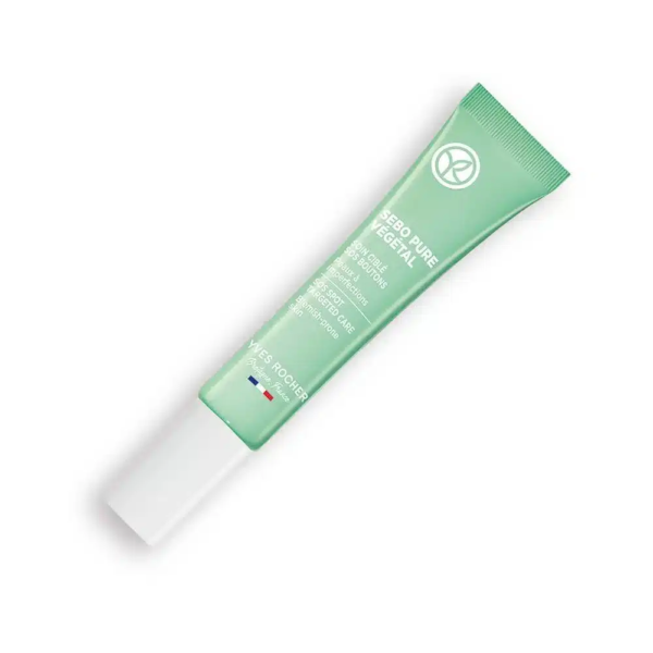 Un tube vert de Yves Rocher Gomme SOS Boutons à l'Acide Salicylique Peaux Mixtes à Grasses 10 ml