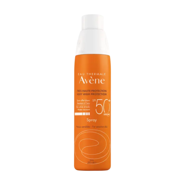 Un flacon de protection solaire en spray SPF 50+ d'Avène de 200 ml avec une étiquette orange et un bouchon blanc. L'étiquette contient du texte en français et en anglais, soulignant son adéquation aux peaux sensibles et sa protection solaire de haut niveau. Le flacon présente un design élégant et haut. Dakar