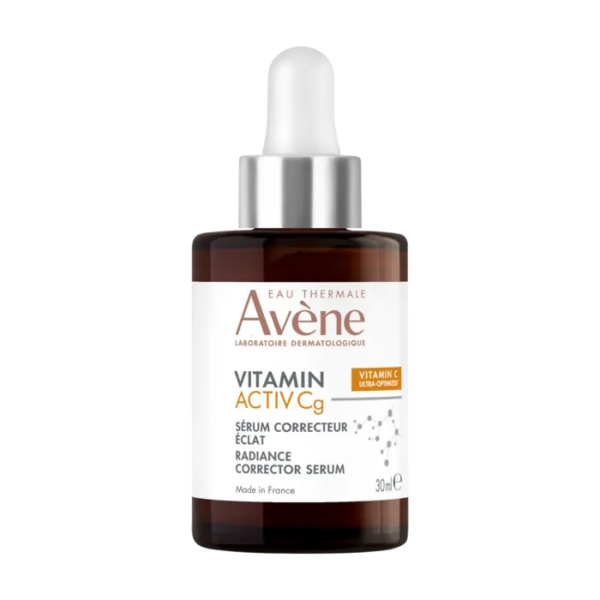 Un flacon de 30 ml de sérum correcteur éclat VITAMIN ACTIV Cg d'Avène doté d'un bouchon compte-gouttes. L'étiquette blanche avec un texte rouge et noir souligne la teneur en vitamine C du sérum, fièrement fabriqué en France. Dakar