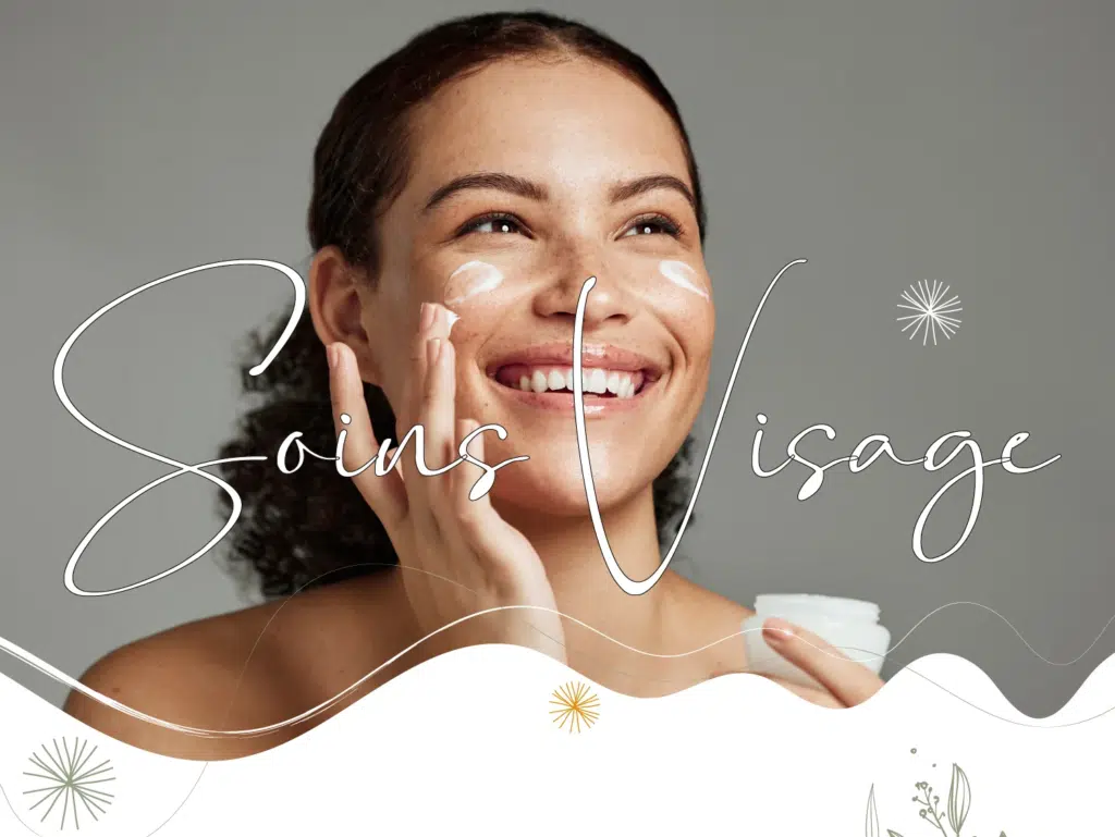 Une femme sourit en appliquant une crème pour le visage sur ses joues. Le texte « Soins Visage » est élégamment affiché sur le devant, avec des lignes décoratives et des accents floraux, incarnant l'essence d'Univers Cosmetix. Le fond est d'un gris neutre. Dakar